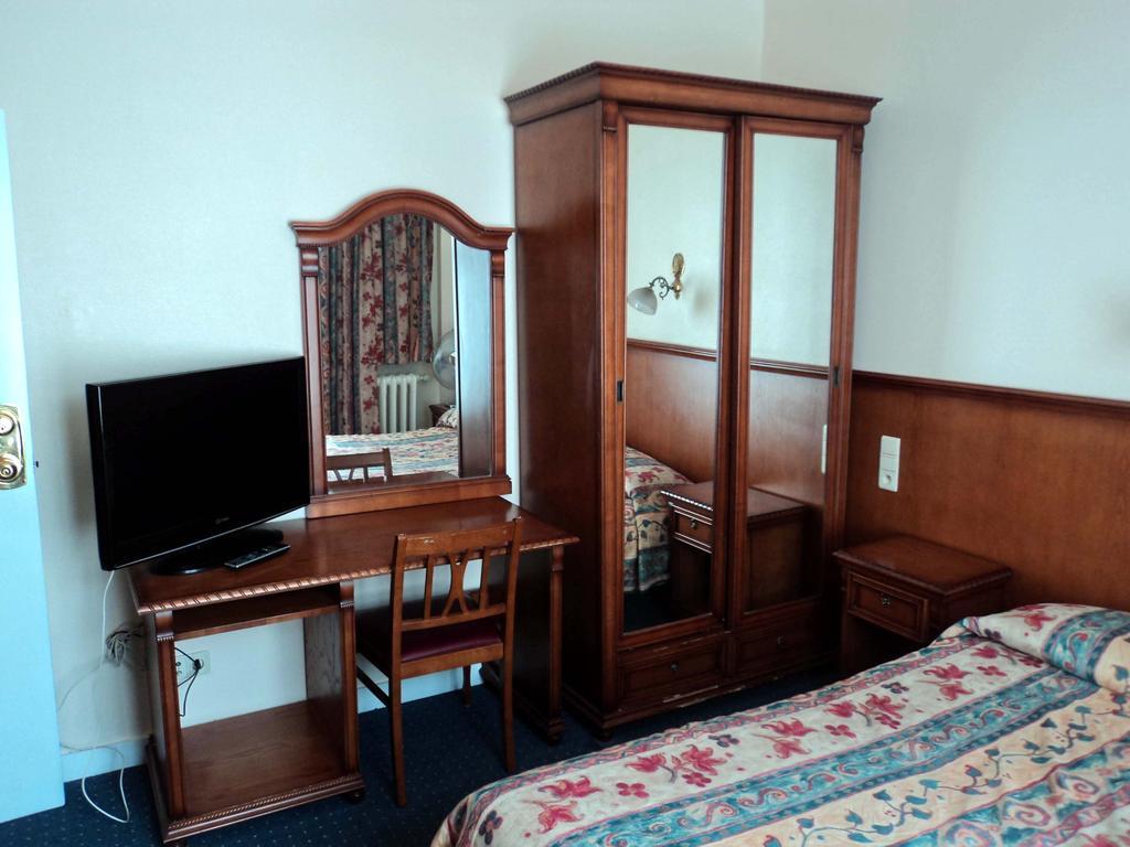 Hotel Continental Saint-Gilles Phòng bức ảnh