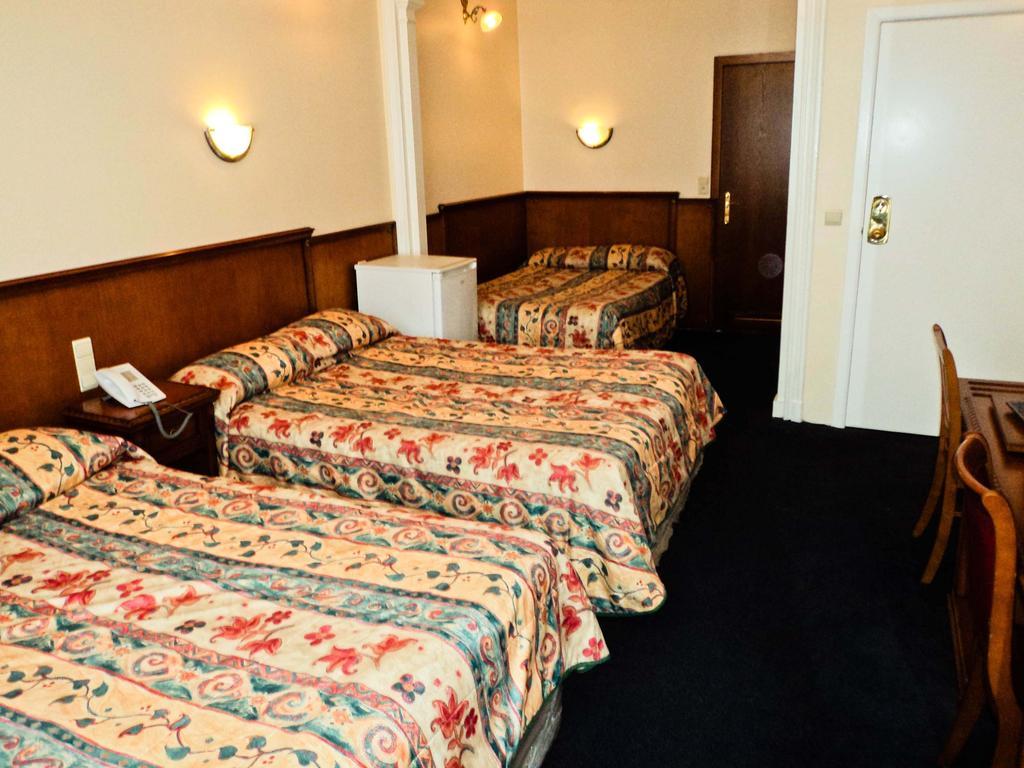 Hotel Continental Saint-Gilles Phòng bức ảnh